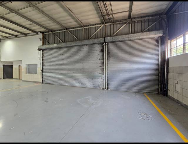 2,227M² SHOWROOM TO LET IN BRUMA